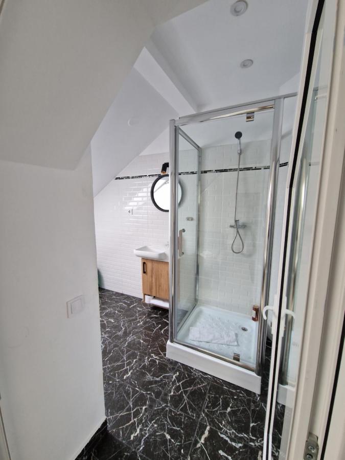 Key Apartments In Main Square Braşov Extérieur photo