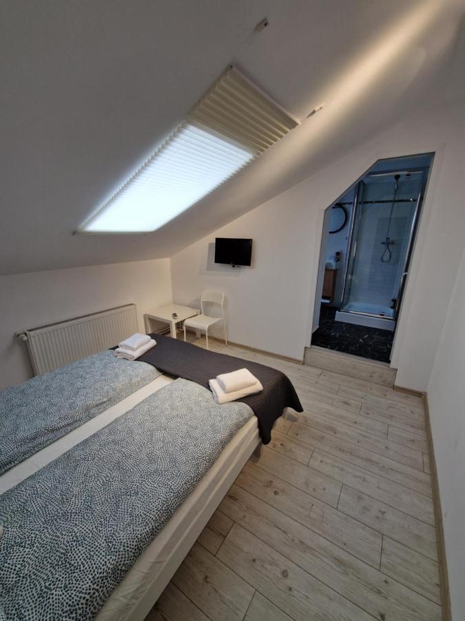 Key Apartments In Main Square Braşov Extérieur photo