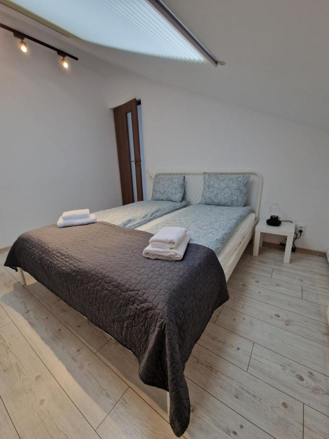 Key Apartments In Main Square Braşov Extérieur photo