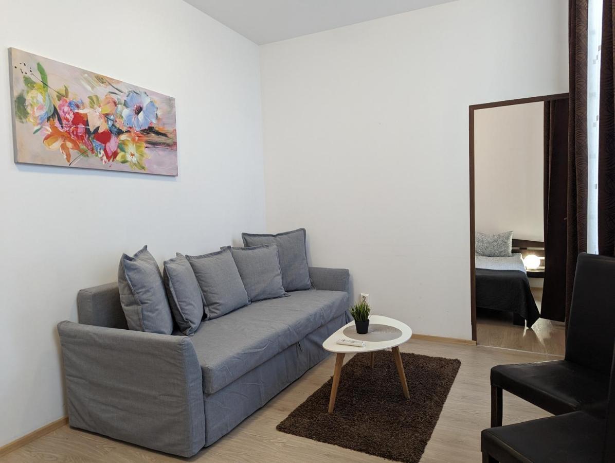Key Apartments In Main Square Braşov Extérieur photo