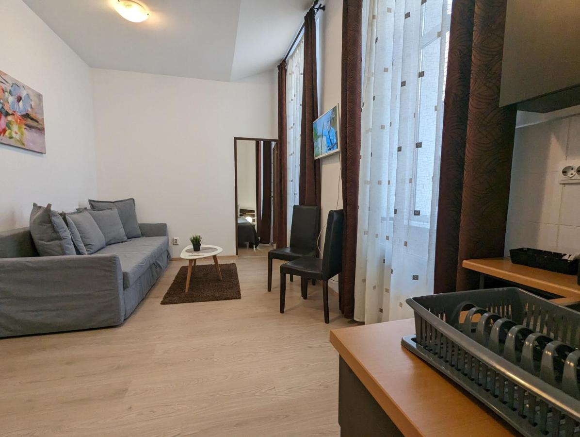 Key Apartments In Main Square Braşov Extérieur photo