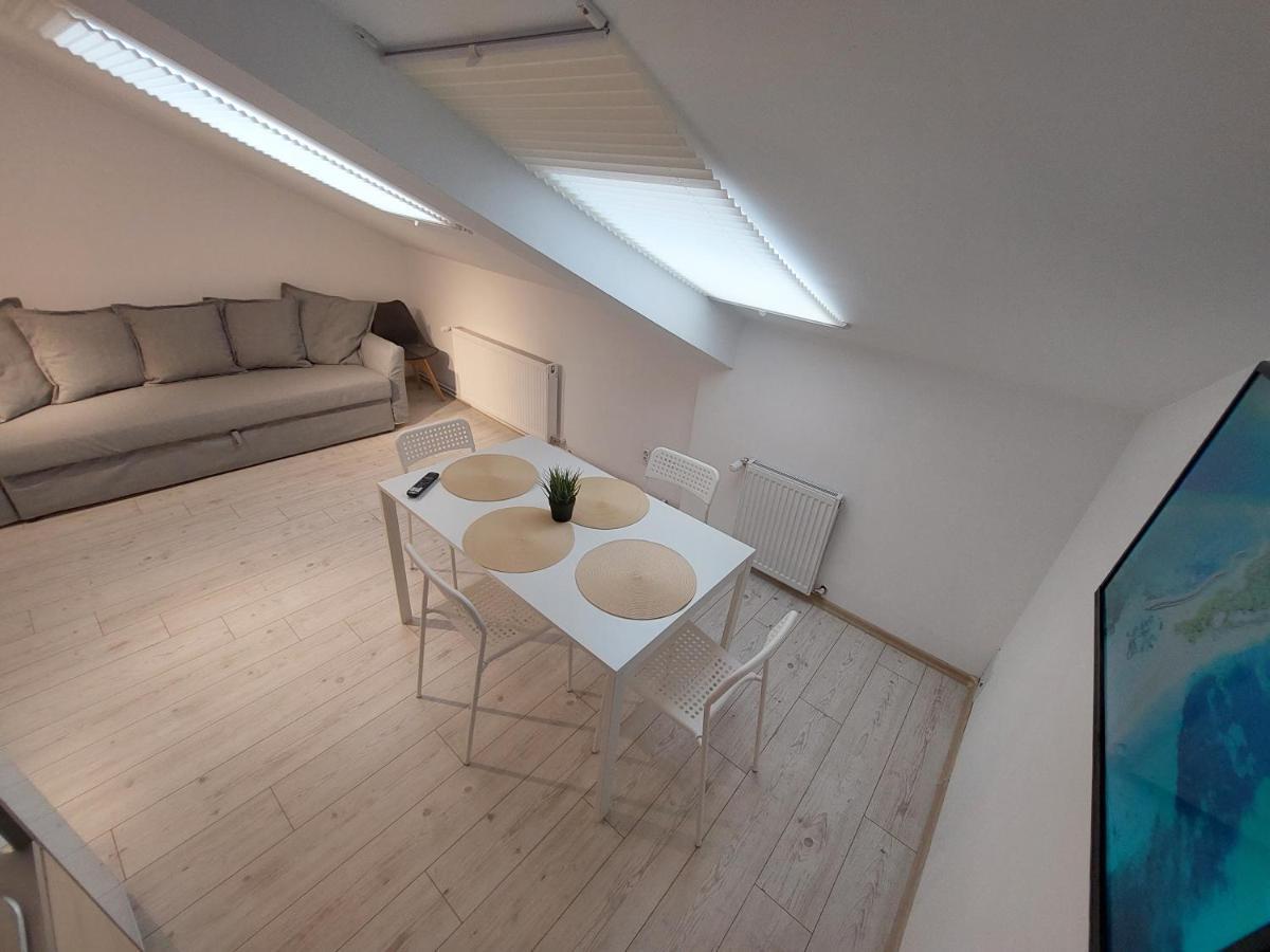 Key Apartments In Main Square Braşov Extérieur photo