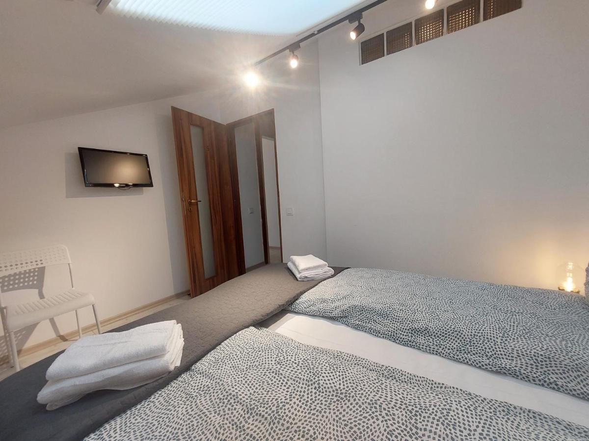 Key Apartments In Main Square Braşov Extérieur photo