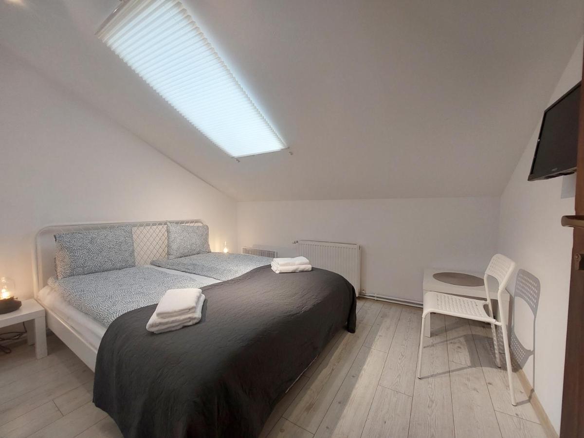 Key Apartments In Main Square Braşov Extérieur photo