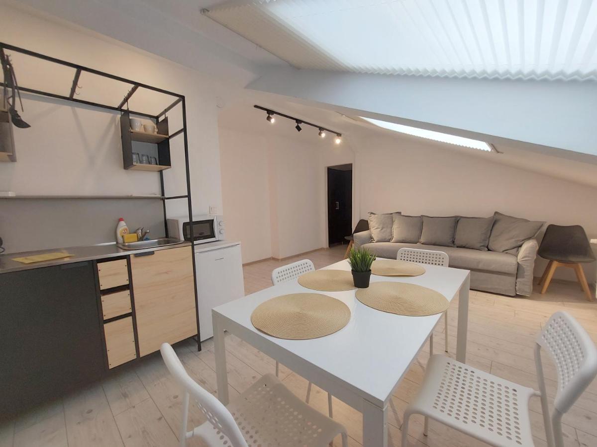 Key Apartments In Main Square Braşov Extérieur photo