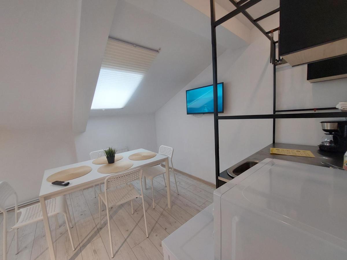 Key Apartments In Main Square Braşov Extérieur photo