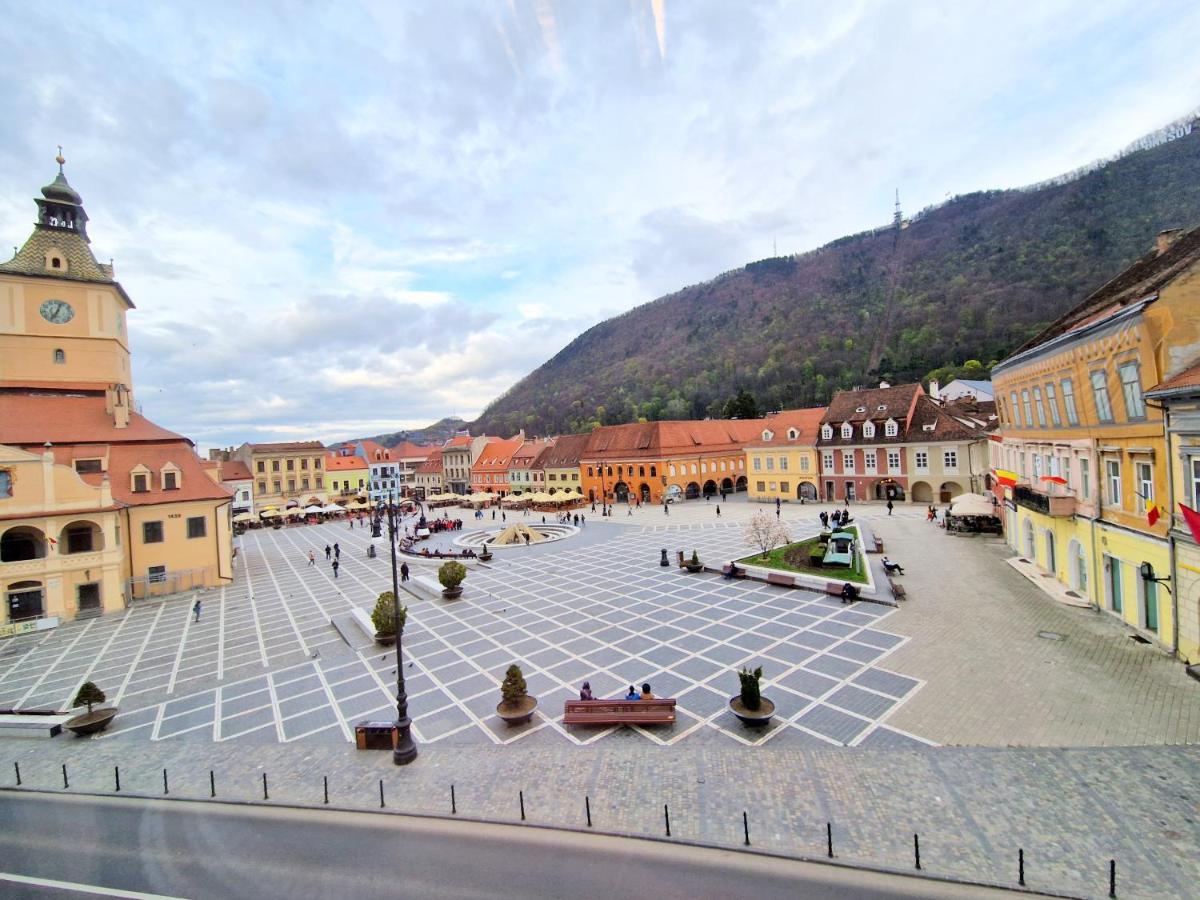 Key Apartments In Main Square Braşov Extérieur photo