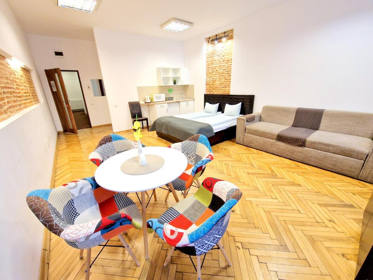 Key Apartments In Main Square Braşov Extérieur photo