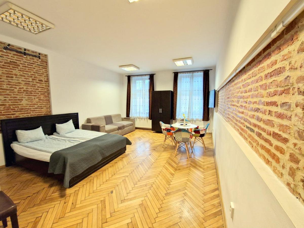 Key Apartments In Main Square Braşov Extérieur photo