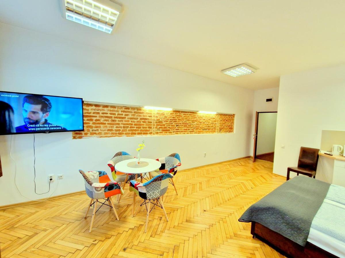 Key Apartments In Main Square Braşov Extérieur photo