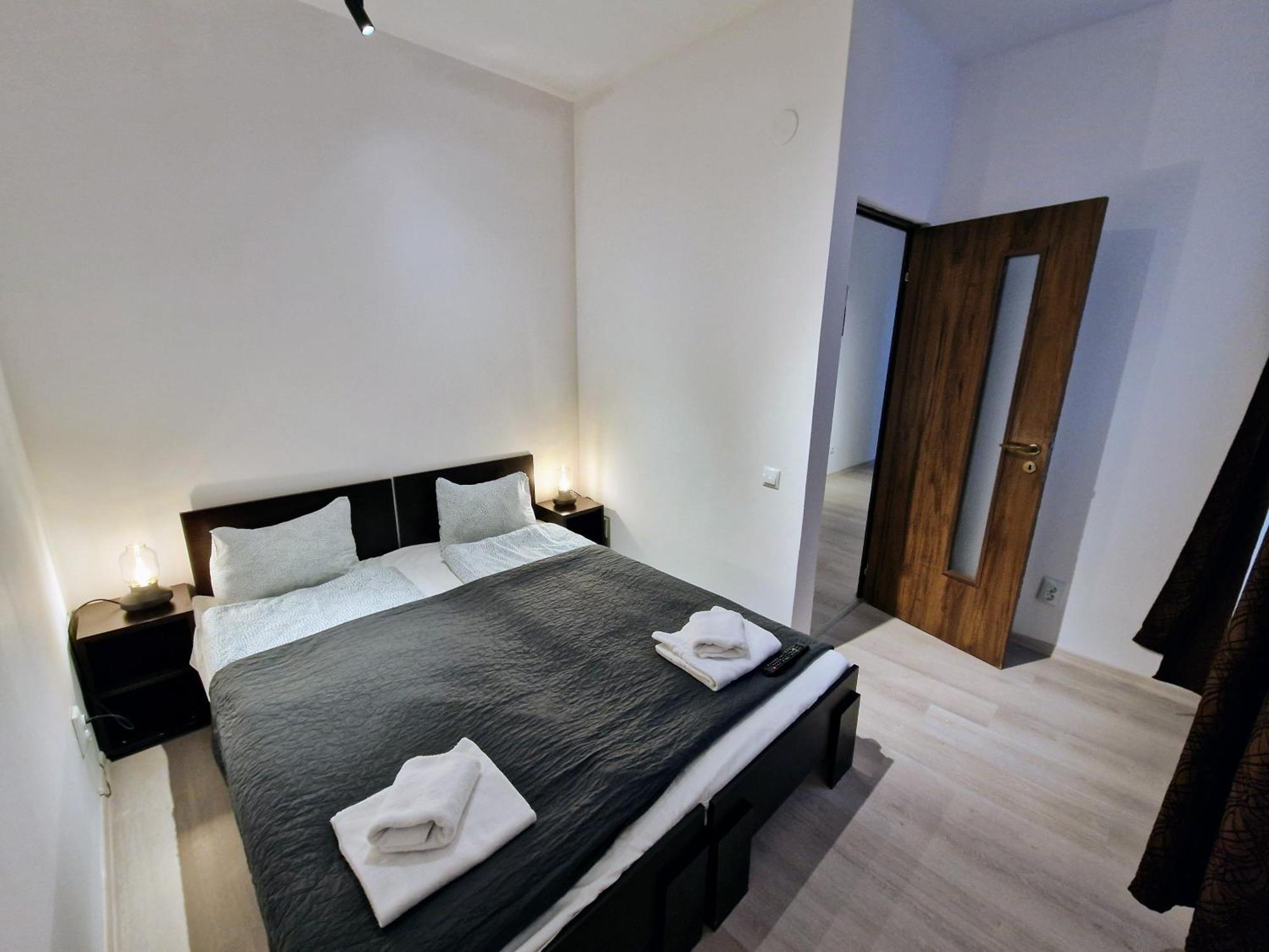 Key Apartments In Main Square Braşov Extérieur photo