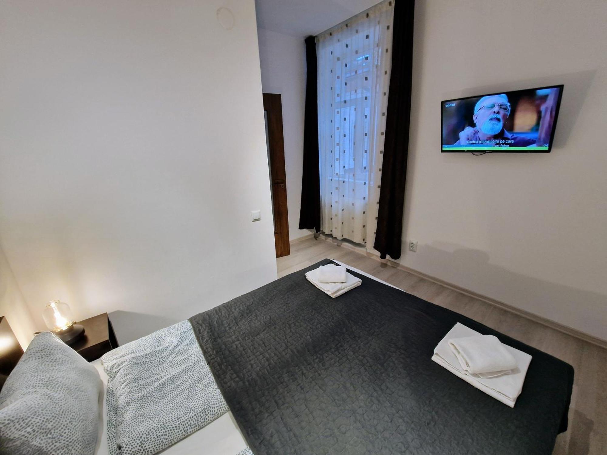 Key Apartments In Main Square Braşov Extérieur photo